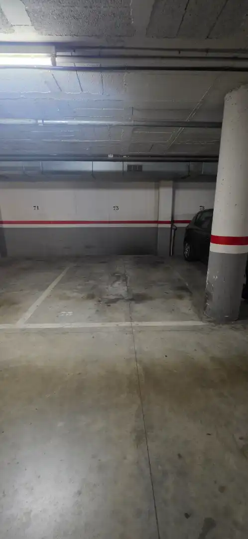 Parkplatz von Wohnung zum Verkauf in Sant Adrià de Besòs mit Klimaanlage, Heizung und Parkett