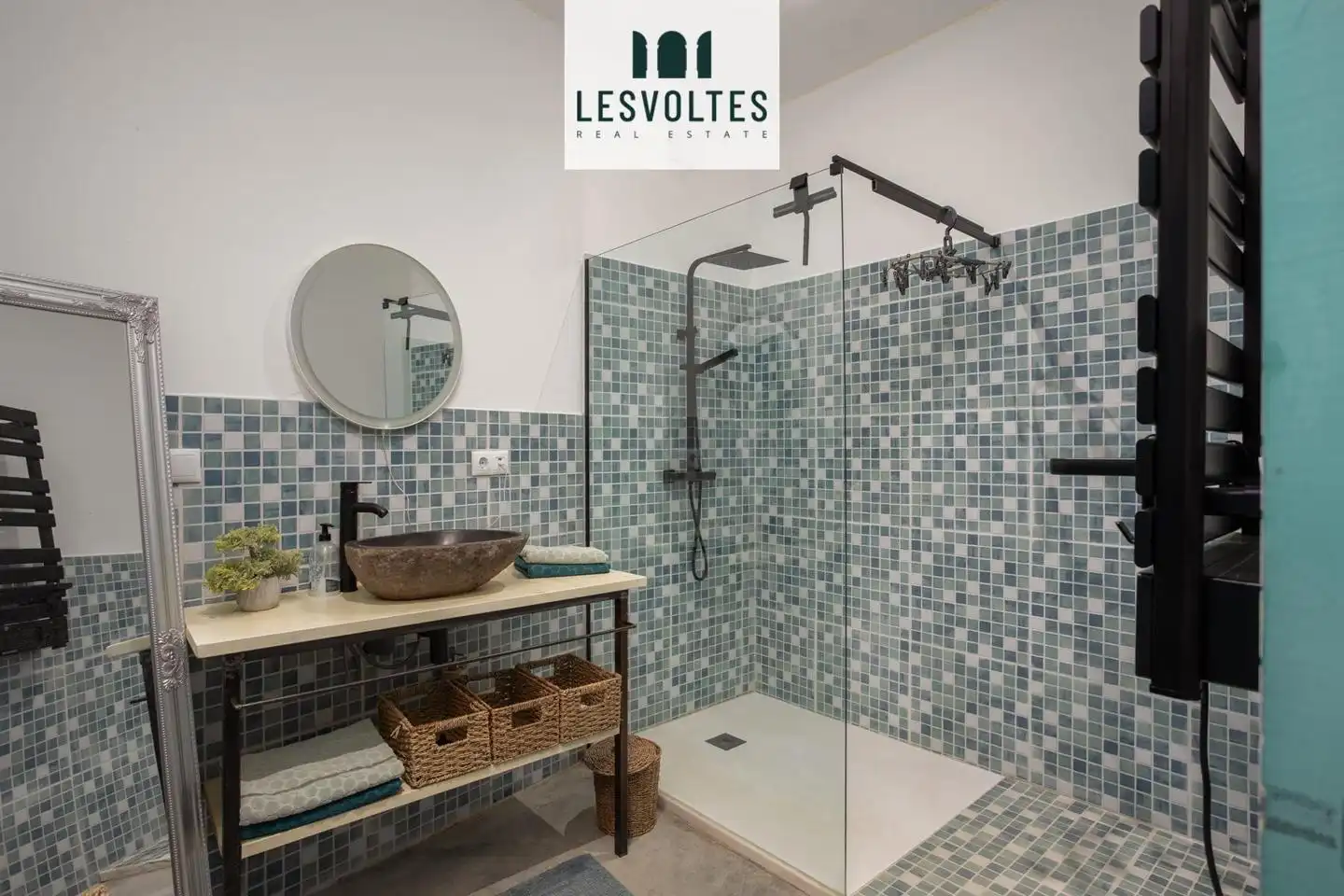 Baño de Casa o chalet en venta en Bellcaire d'Empordà con Calefacción, Jardín privado y Parquet