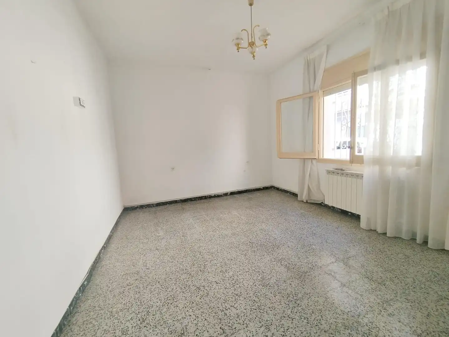 Sala d'estar de Casa adosada en venda en Palafolls