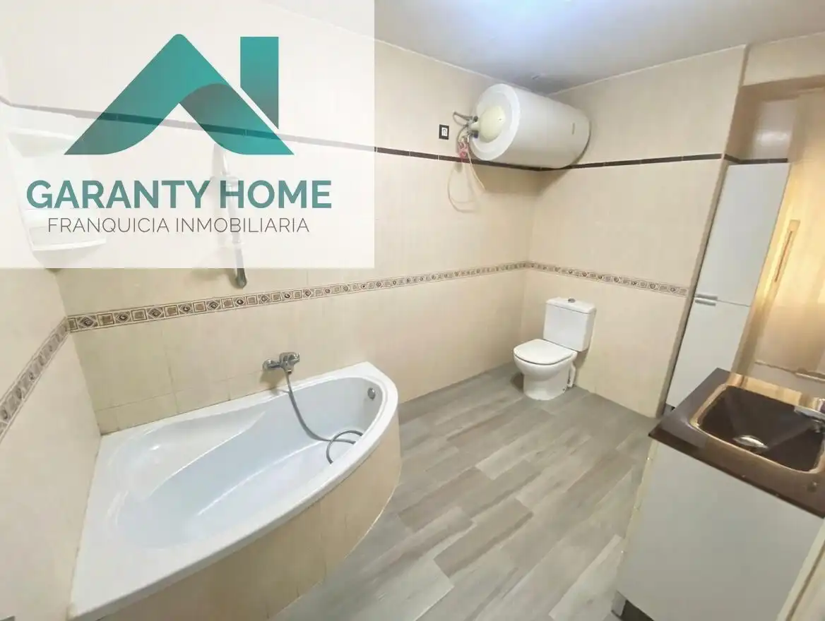 Baño de Casa o chalet en venta en Martos con Aire acondicionado, Calefacción y Terraza