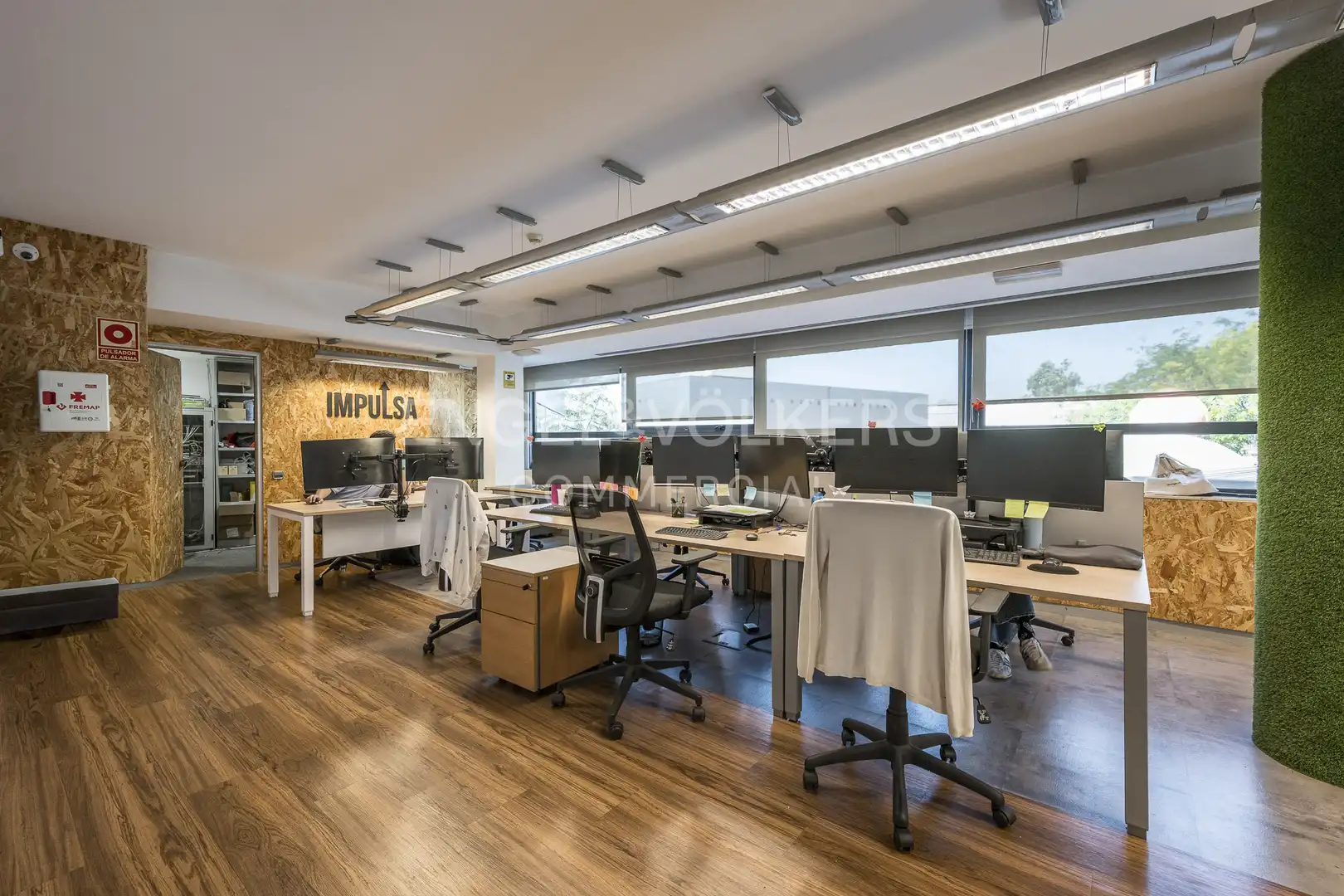 Büro zur Miete in Barcelona mit Klimaanlage, Heizung und Möbliert