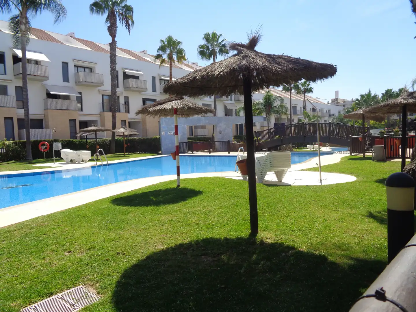 Piscina de Apartamento en venta en Islantilla con Aire acondicionado, Calefacción y Jardín privado