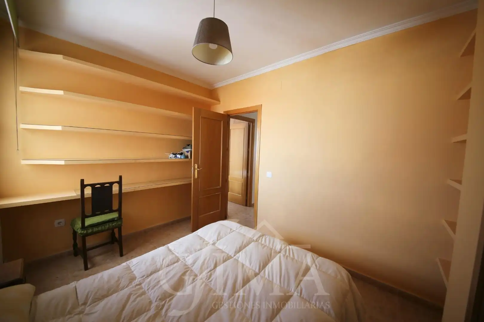 Habitación de Ático en venta en Tomelloso con Aire acondicionado, Calefacción y Balcón