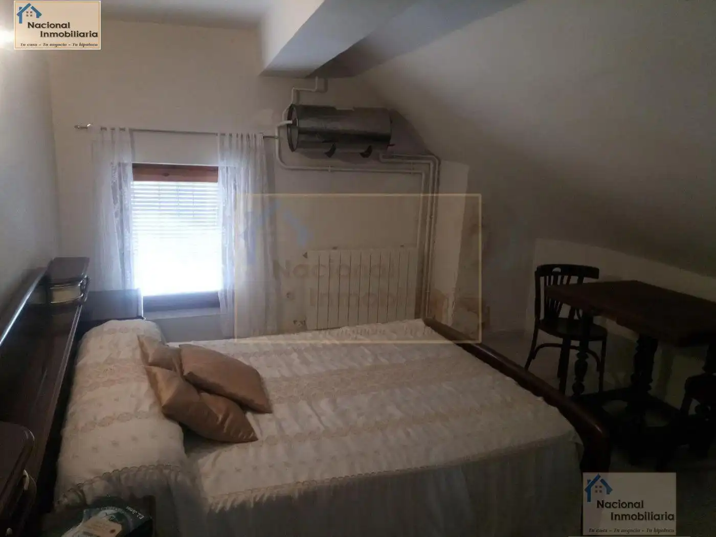 Dormitori de Casa o xalet en venda en Torre Val de San Pedro amb Calefacció, Moblat i Alarma