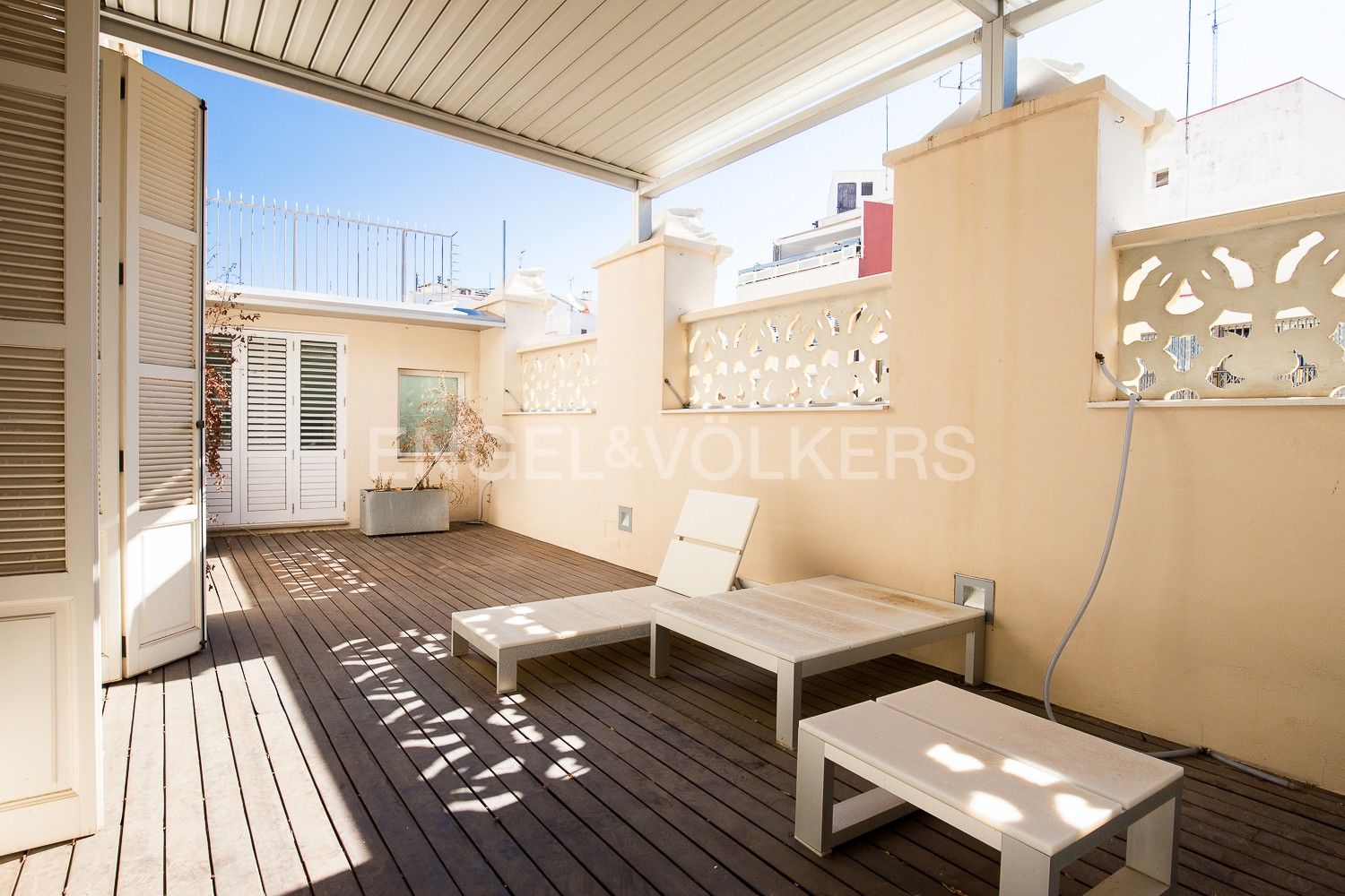 Terraza de Ático en venta en  Valencia Capital con Aire acondicionado, Calefacción y Parquet