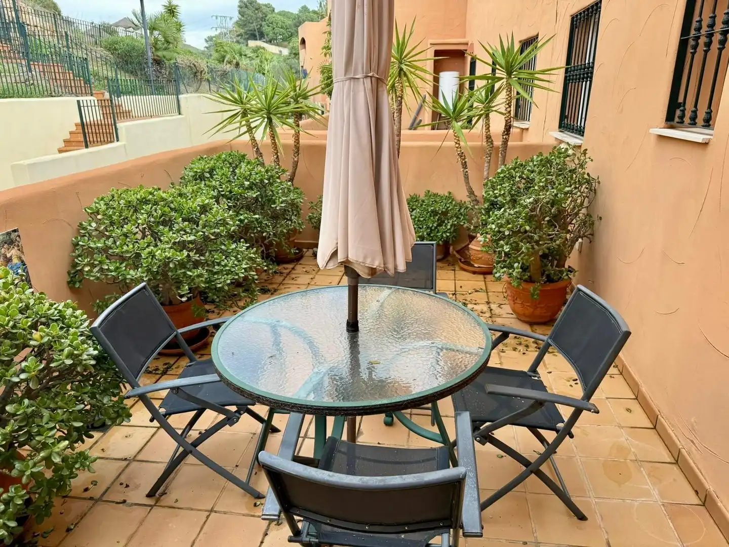 Terrasse von Wohnungen zum Verkauf in Marbella mit Klimaanlage, Terrasse und Schwimmbad