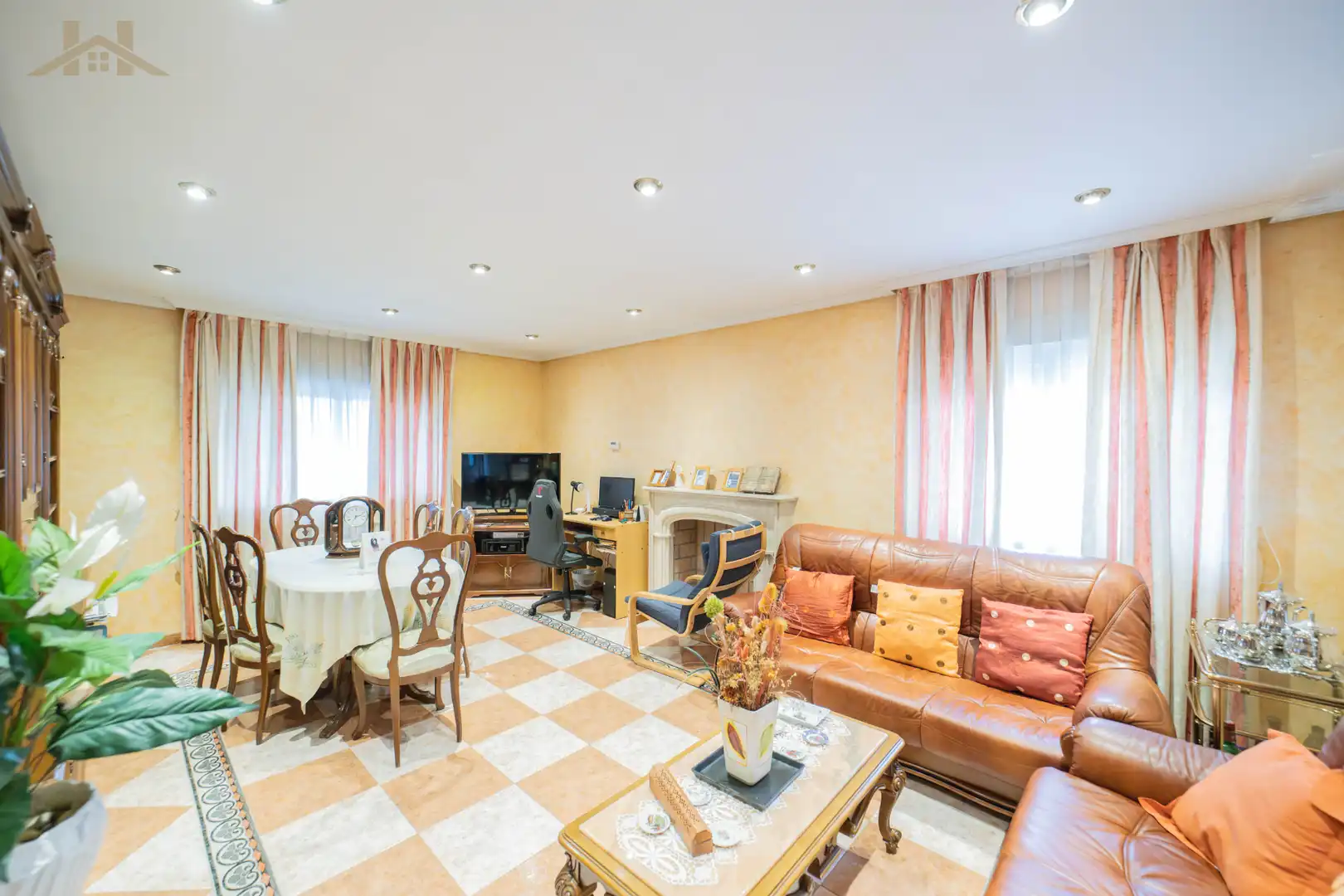 Chalet con piscina en venta en Calypo Fado, imagen 2