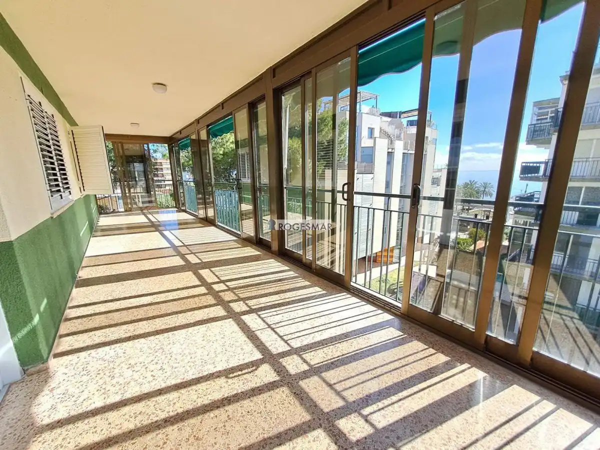 Außenansicht von Wohnungen zum Verkauf in Benicasim / Benicàssim mit Gemeinschaftspool