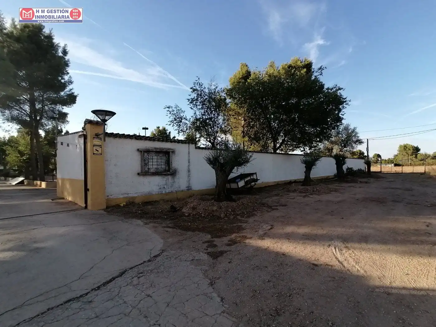 Außenansicht von Country house zum Verkauf in Alcázar de San Juan mit Privatgarten, Schwimmbad und Möbliert