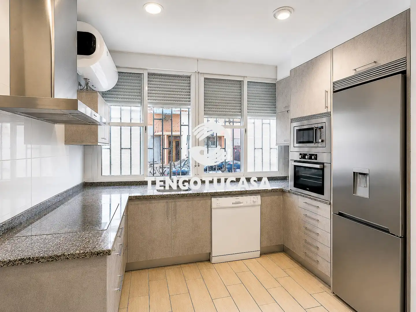 Kitchen of Flat for sale in Madrid
