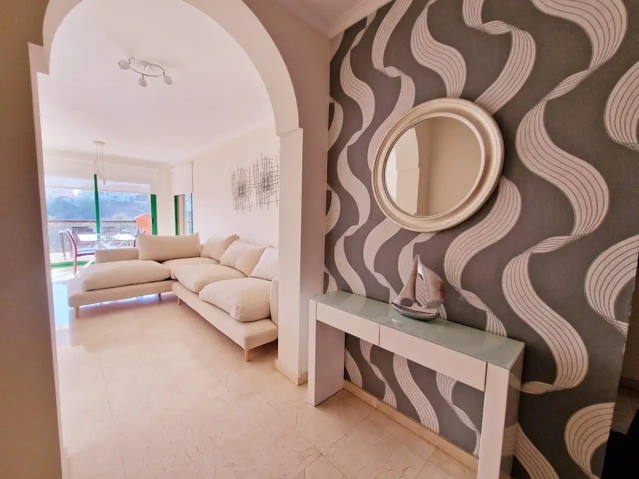 Sala de estar de Apartamento en venta en Fuengirola con Aire acondicionado, Jardín privado y Terraza