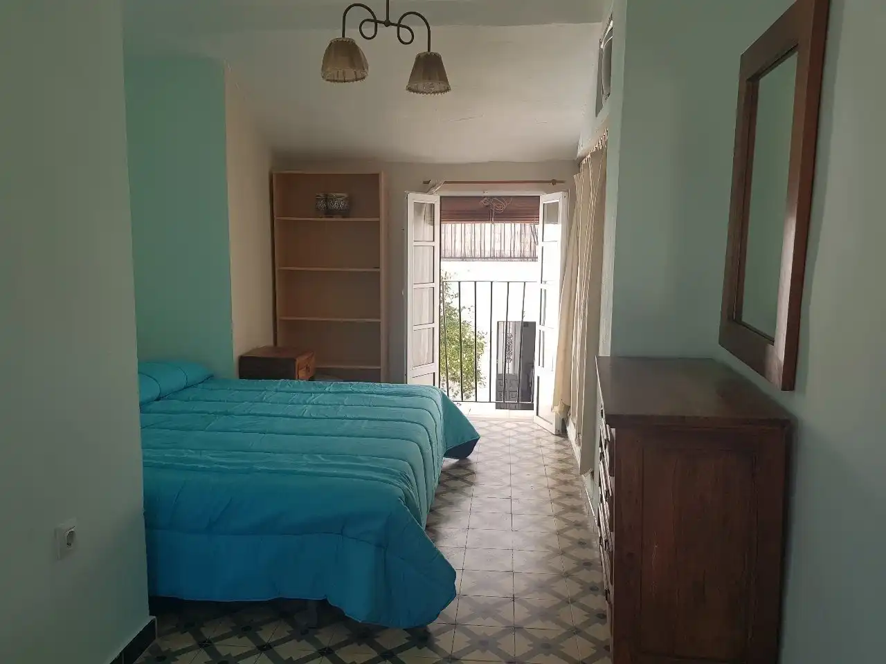 Dormitori de Casa o xalet en venda en Ubrique amb Moblat i Balcó