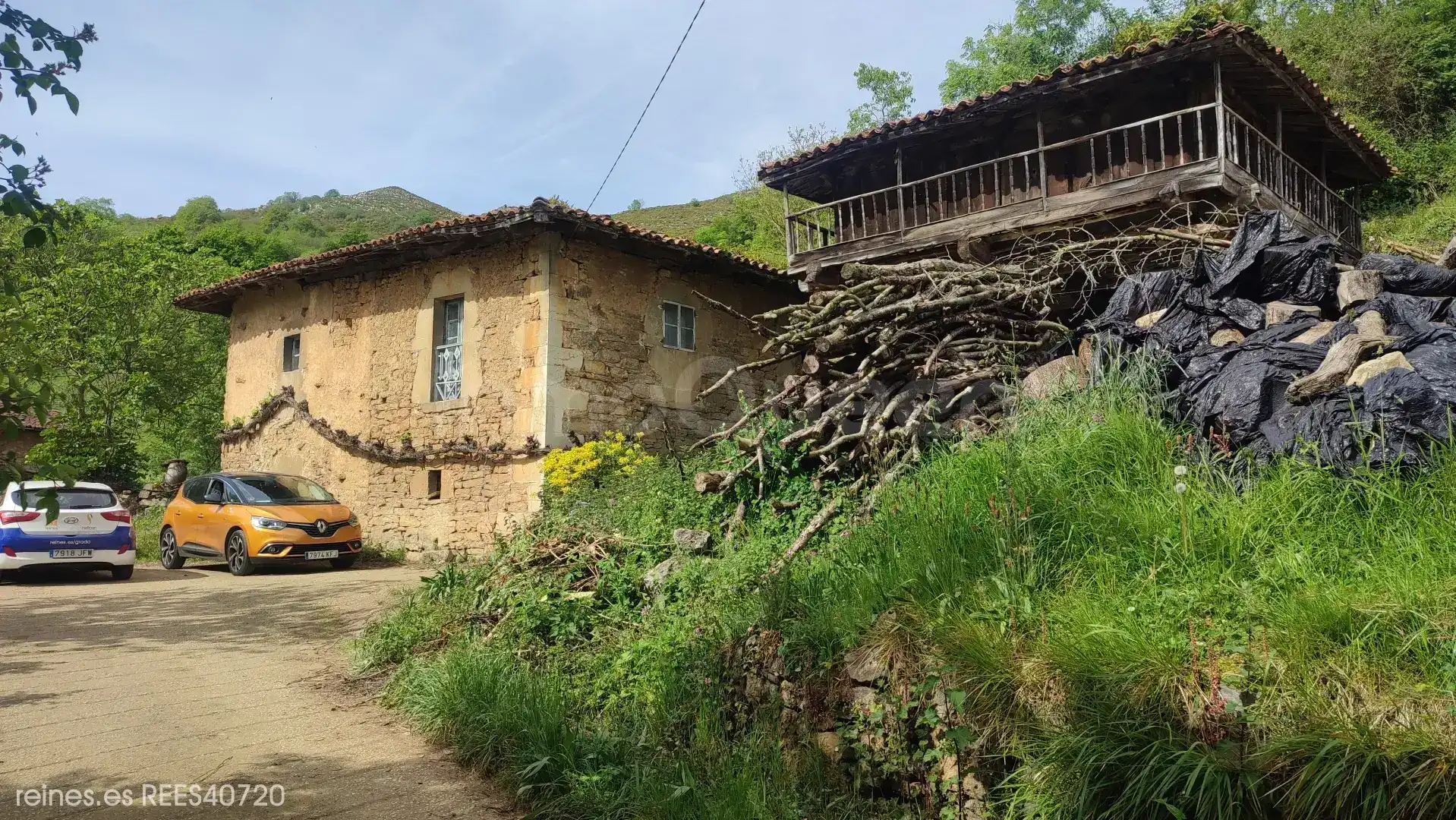 Vista exterior de Casa o chalet en venta en Grado con Jardín privado