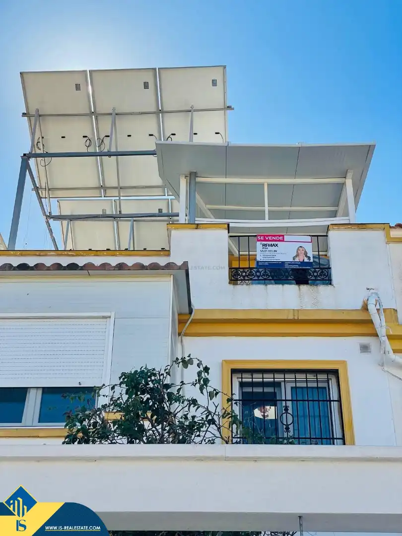 Vista exterior de Dúplex en venda en Torrevieja amb Terrassa, Moblat i Piscina comunitària