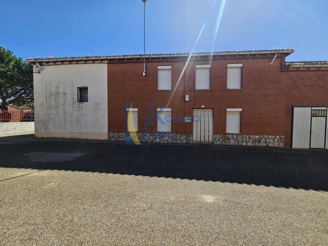 Vista exterior de Casa o xalet en venda en Villabraz amb Jardí privat