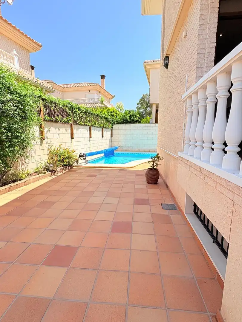 Piscina de Casa o xalet en venda en Petrer amb Aire condicionat, Calefacció i Jardí privat