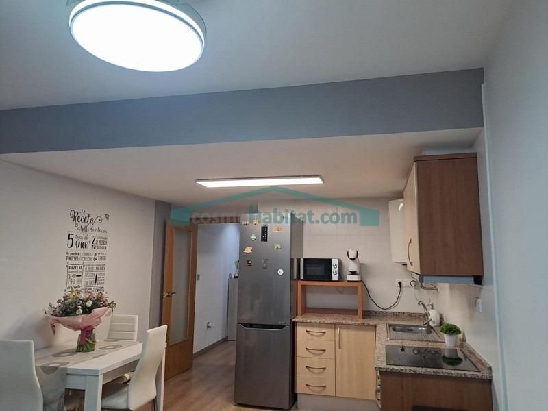 Cuina de Pis en venda en Castalla amb Parquet, Moblat i Balcó