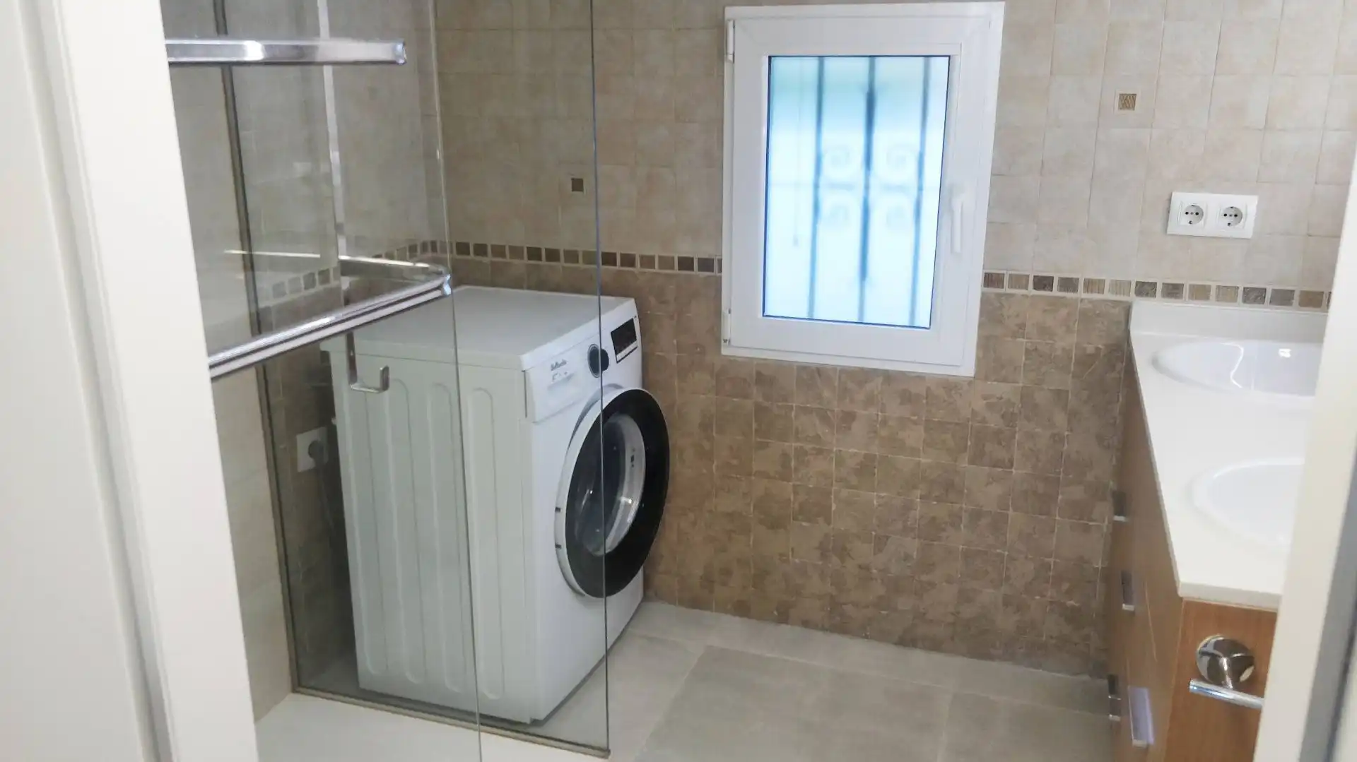 Bany de Casa o xalet en venda en Dénia amb Aire condicionat, Calefacció i Jardí privat