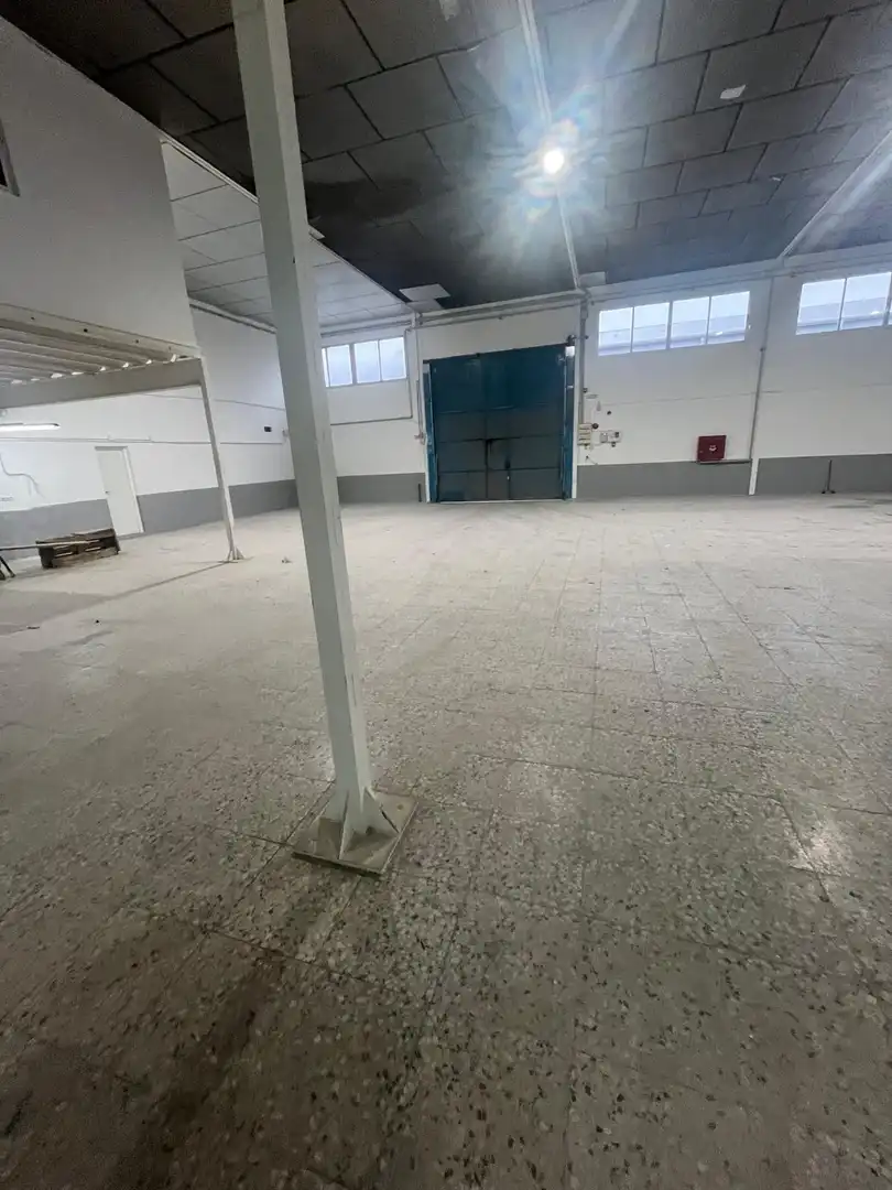 Fabrikhallen zur Miete in Algorós - El Derramador