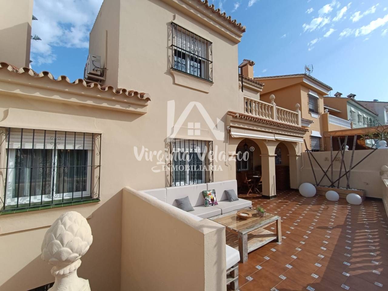 Exterior view of Single-family semi-detached for sale in Málaga Capital  with Terrace