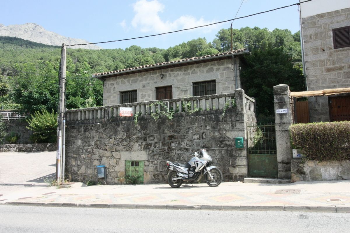 Exterior view of House or chalet for sale in Cuevas del Valle  with Private garden, Terrace and Swimming Pool
