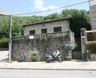 Außenansicht von Haus oder Chalet zum verkauf in Cuevas del Valle mit Privatgarten, Terrasse und Schwimmbad