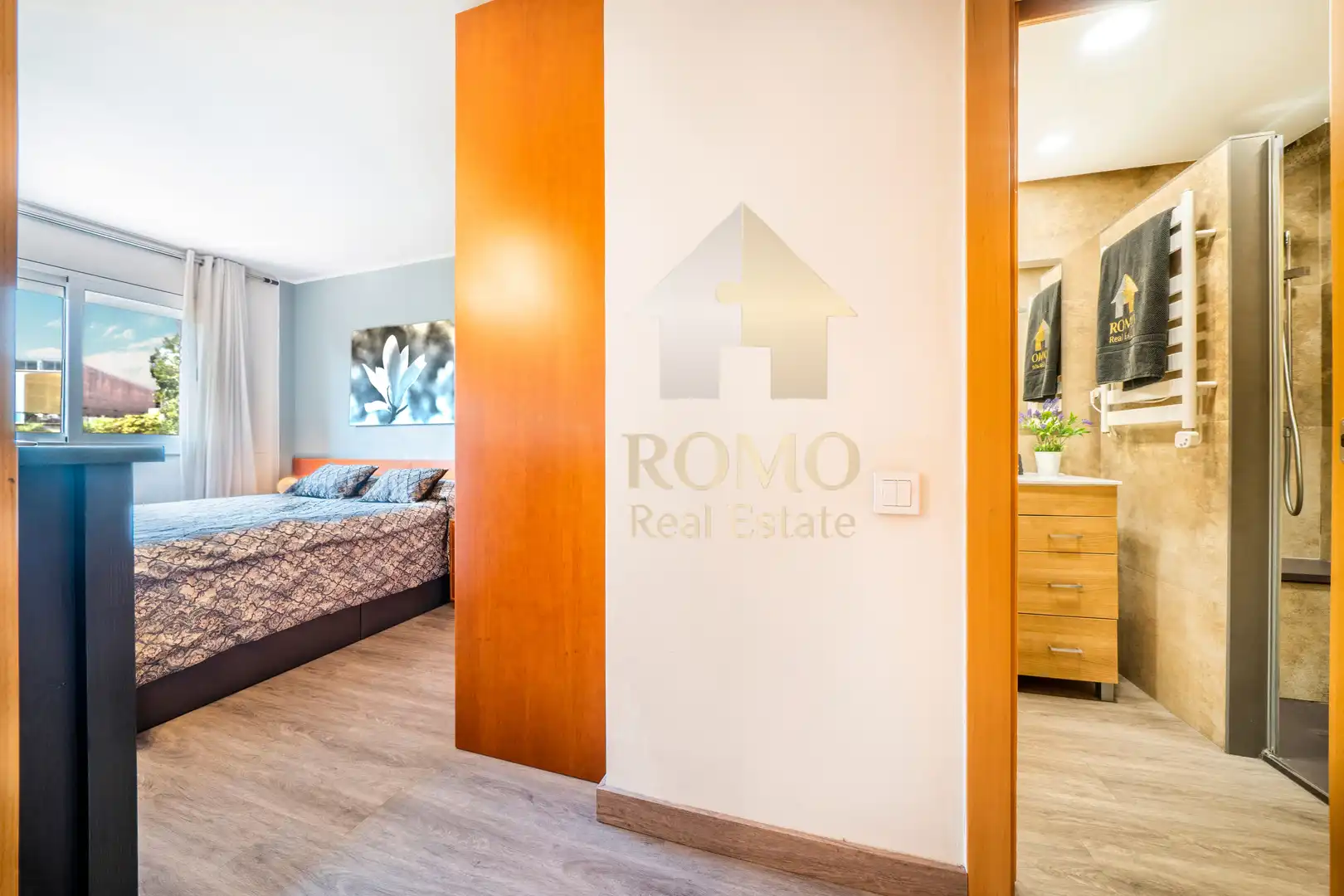 Bedroom of Flat for sale in Santa Perpètua de Mogoda  with Air Conditioner, Heating and Parquet flooring