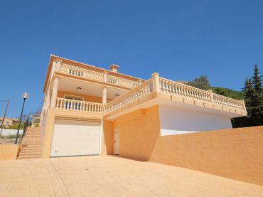 Villa con piscina in vendita a Canuta