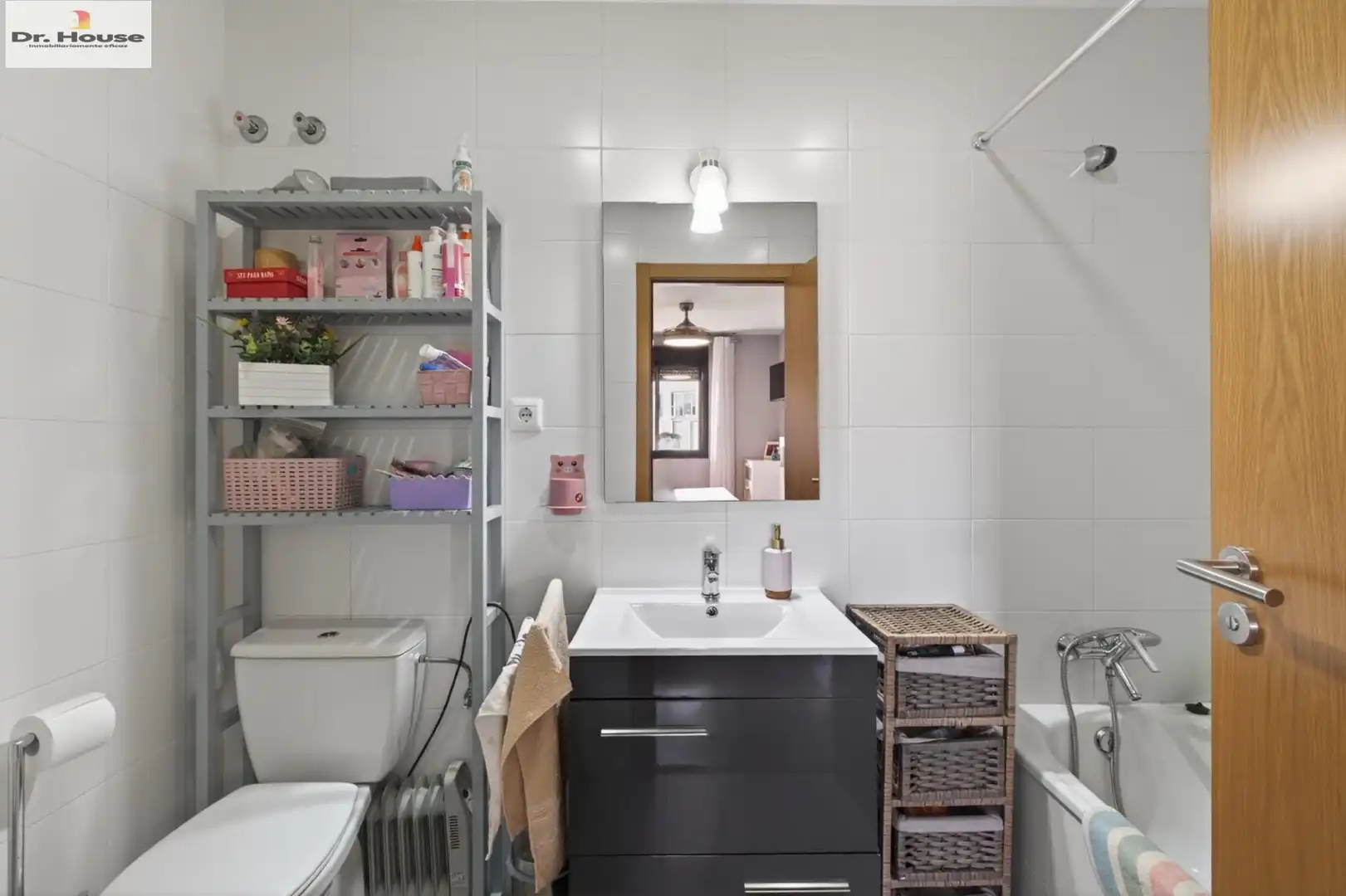 Bathroom of Flat for sale in Málaga  with Air Conditioner, Heating and Storage room