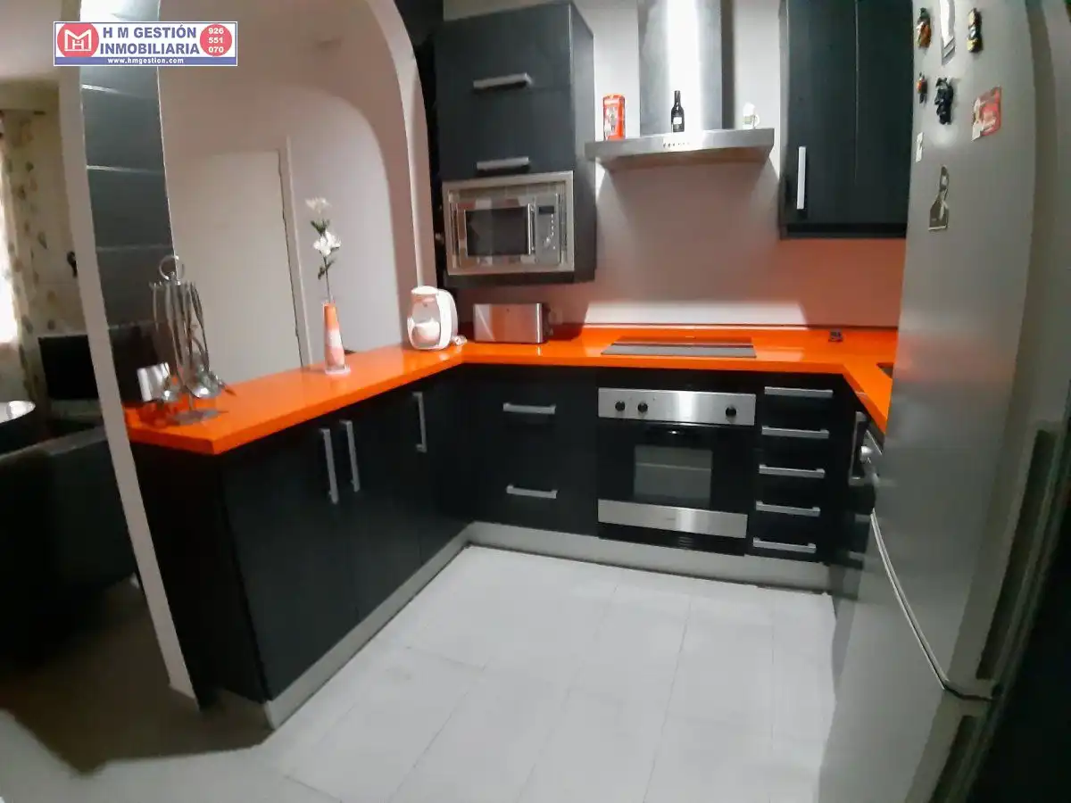 Casa amb terrassa en venda a Herencia, imagen 5