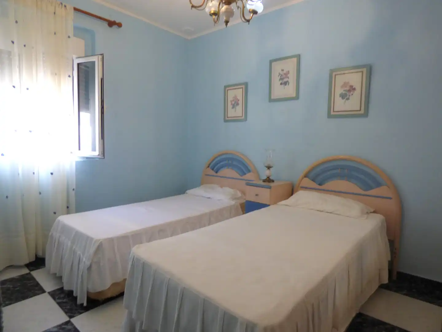 Habitación de Piso en venta en Cádiz con Alarma