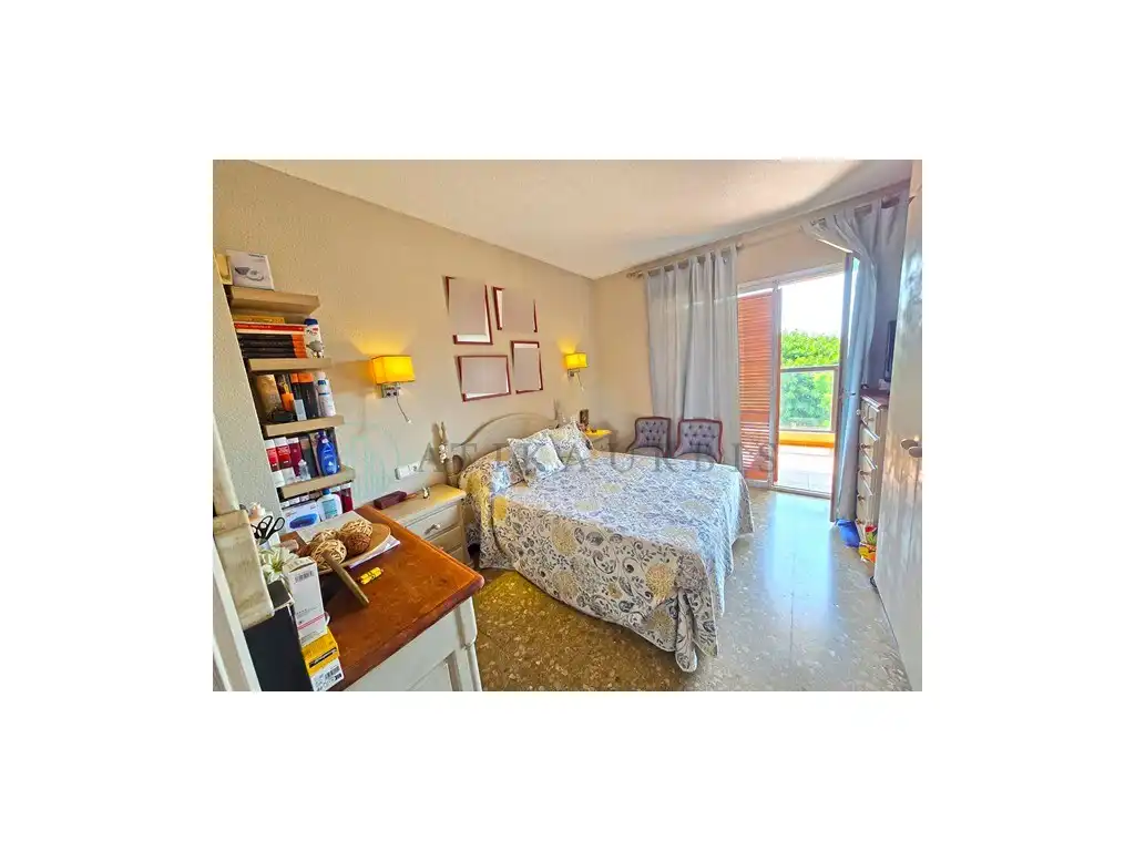 Habitación de Piso de alquiler en Torremolinos con Aire acondicionado, Jardín privado y Terraza