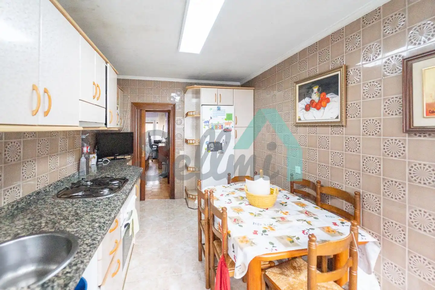 Cuina de Pis en venda en Oviedo  amb Calefacció, Parquet i Traster