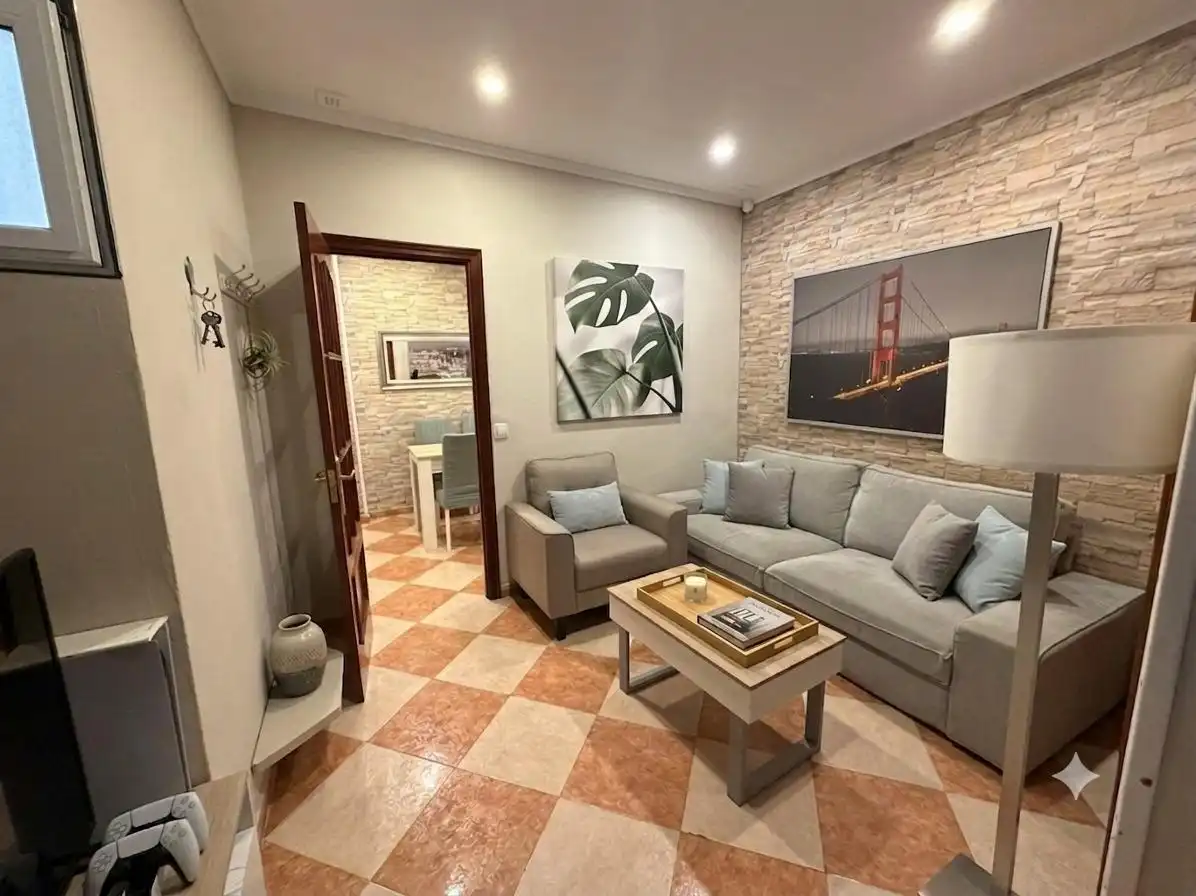 Sala de estar de Piso en venta en Cádiz con Amueblado y Balcón