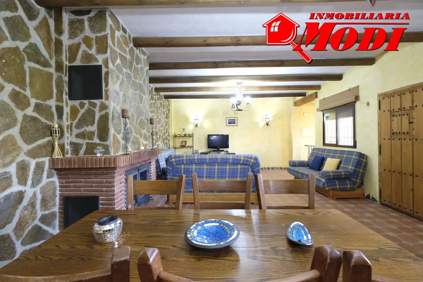 Sala de estar de Finca rústica en venta en Villamena con Jardín privado y Terraza