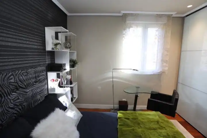 Habitación de Casa o chalet en venta en Bilbao  con Terraza y Balcón