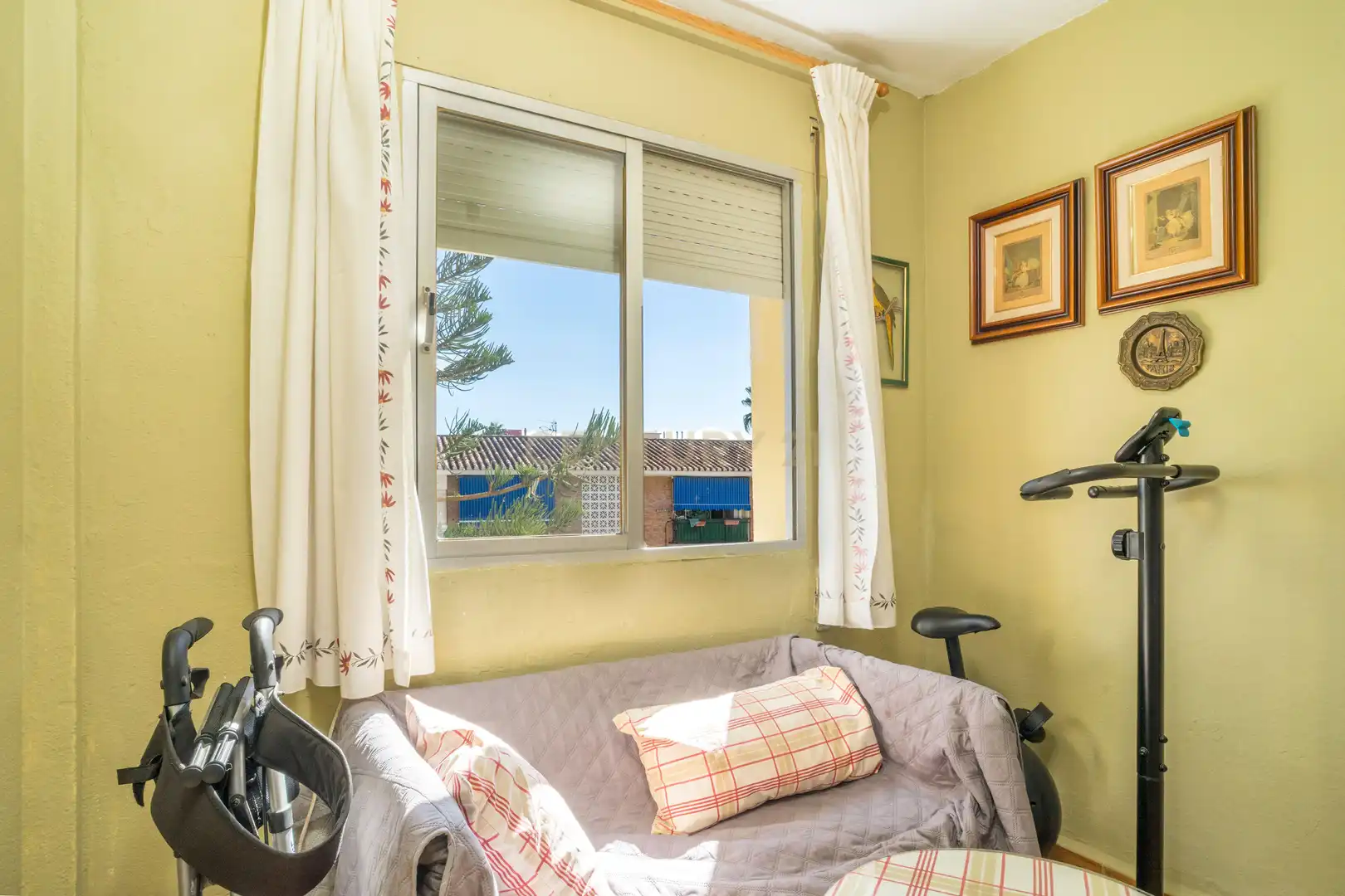 Dormitori de Apartament en venda en Fuengirola amb Aire condicionat, Forn i Rentadora
