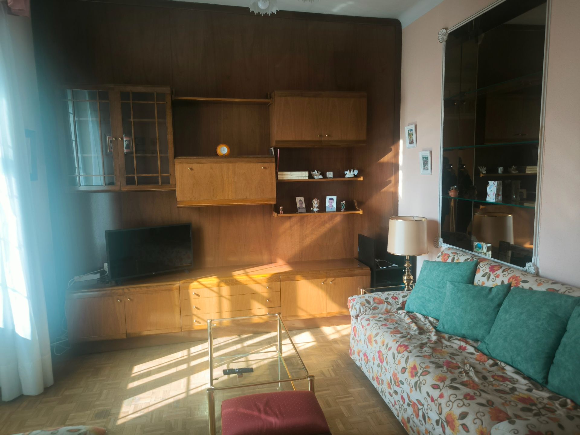 Sala d'estar de Pis en venda en  Madrid Capital amb Aire condicionat, Calefacció i Parquet