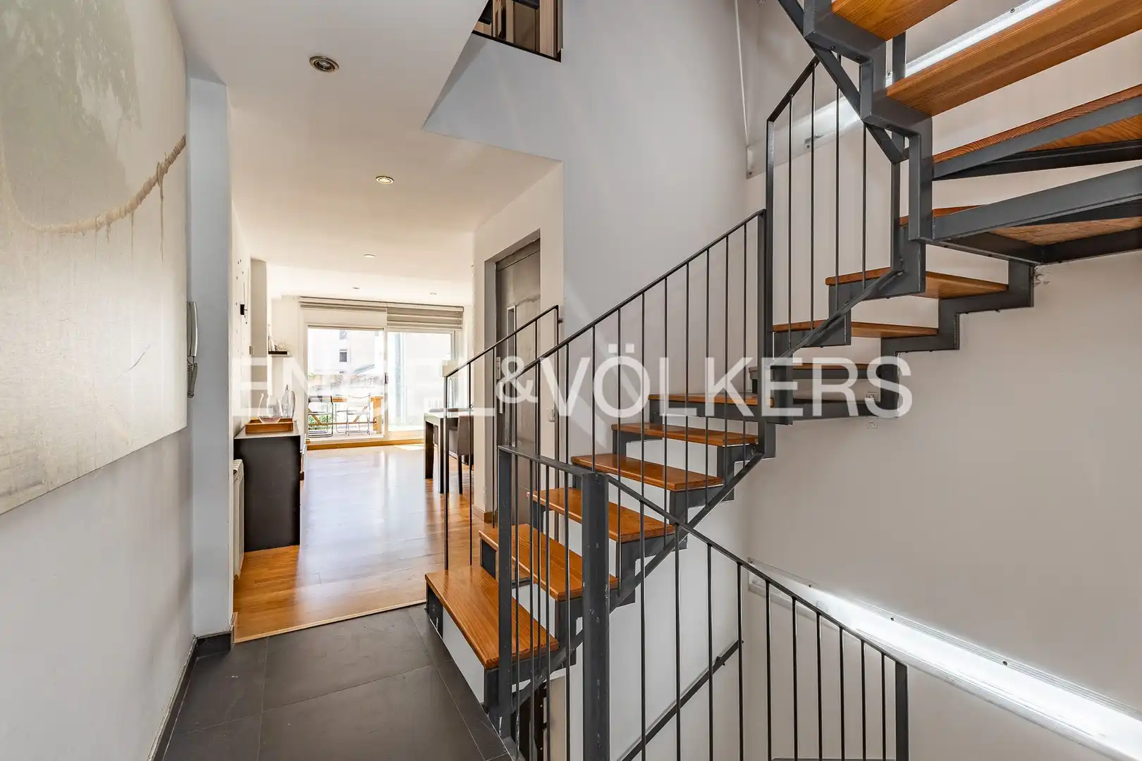 Vista exterior de Casa adosada en venta en Sabadell con Calefacción, Terraza y Balcón
