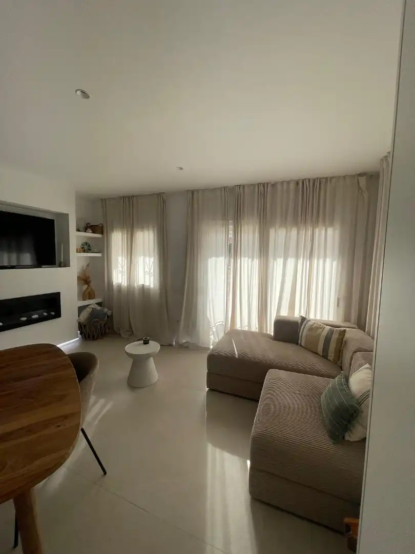 Sala de estar de Apartamento en venta en Vandellòs i l'Hospitalet de l'Infant con Aire acondicionado, Calefacción y Amueblado
