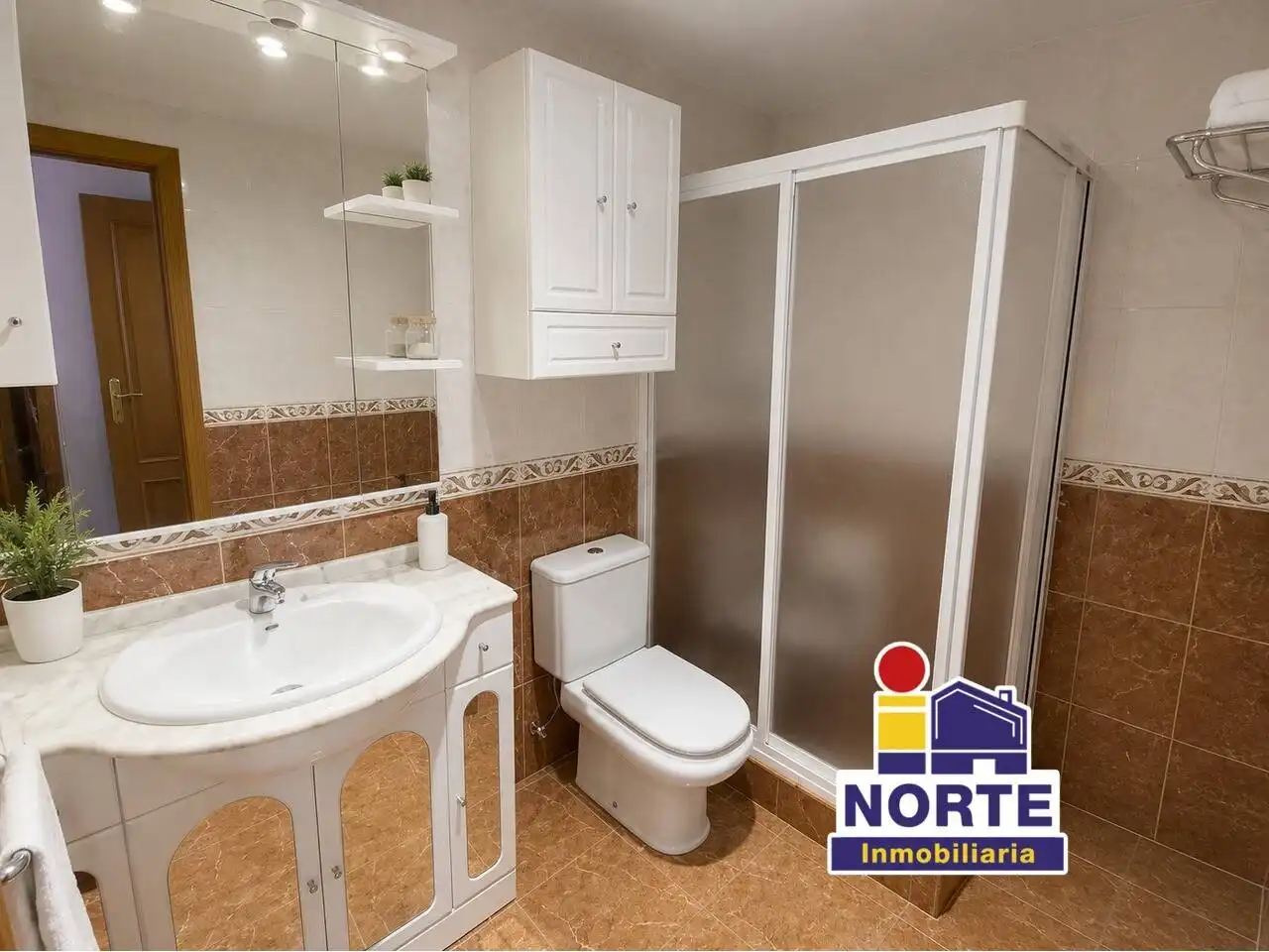 Baño de Piso en venta en Alcoy / Alcoi con Aire acondicionado, Calefacción y Trastero