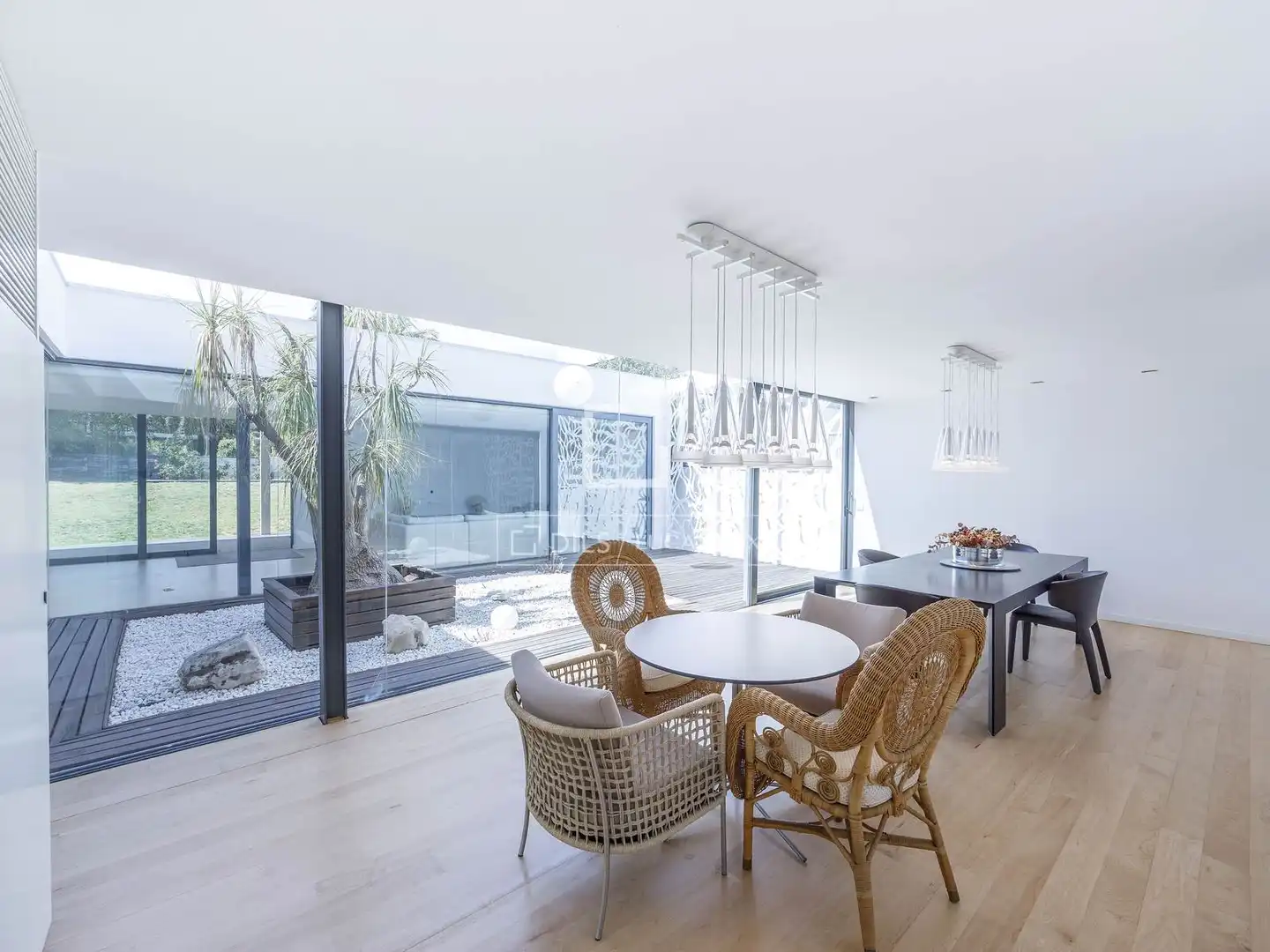 Dining room of Houses for sale in Sagunto / Sagunt  with Air Conditioner, Parquet flooring and Swimming Pool