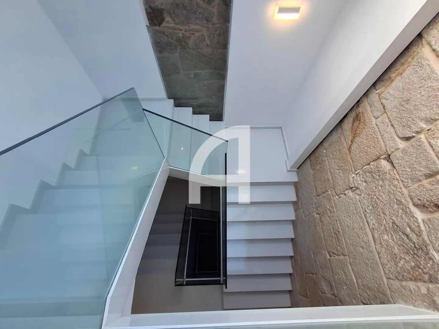 Ático en venta en Pontevedra Capital  con Calefacción, Parquet y Terraza