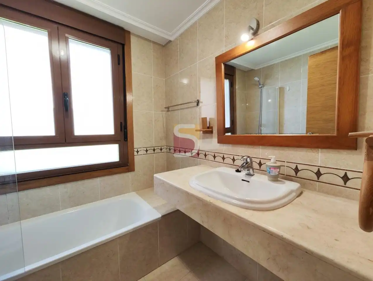 Baño de Piso en venta en Nigrán con Calefacción, Terraza y Trastero