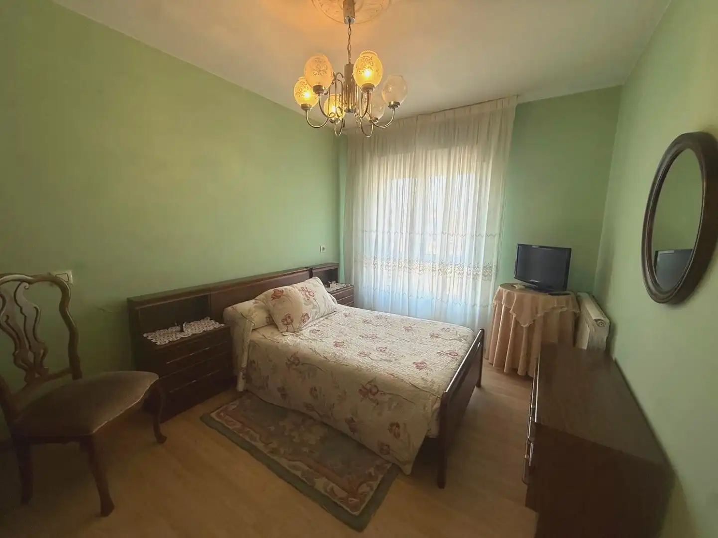 Habitación de Piso en venta en Avilés con Calefacción, Terraza y Amueblado