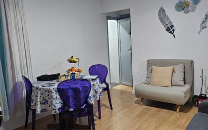 Flat for sale in Carrer d'Amadeo Vives, 23, Lloreda