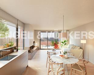 Sala d'estar de Apartament en venda en Sant Cugat del Vallès amb Aire condicionat, Calefacció i Jardí privat