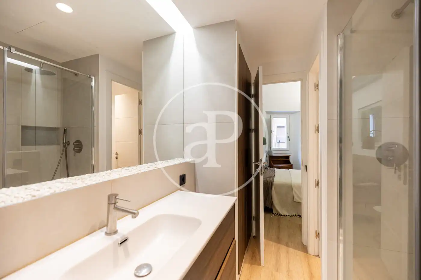 Bathroom of Flat for sale in Ciutat Vella