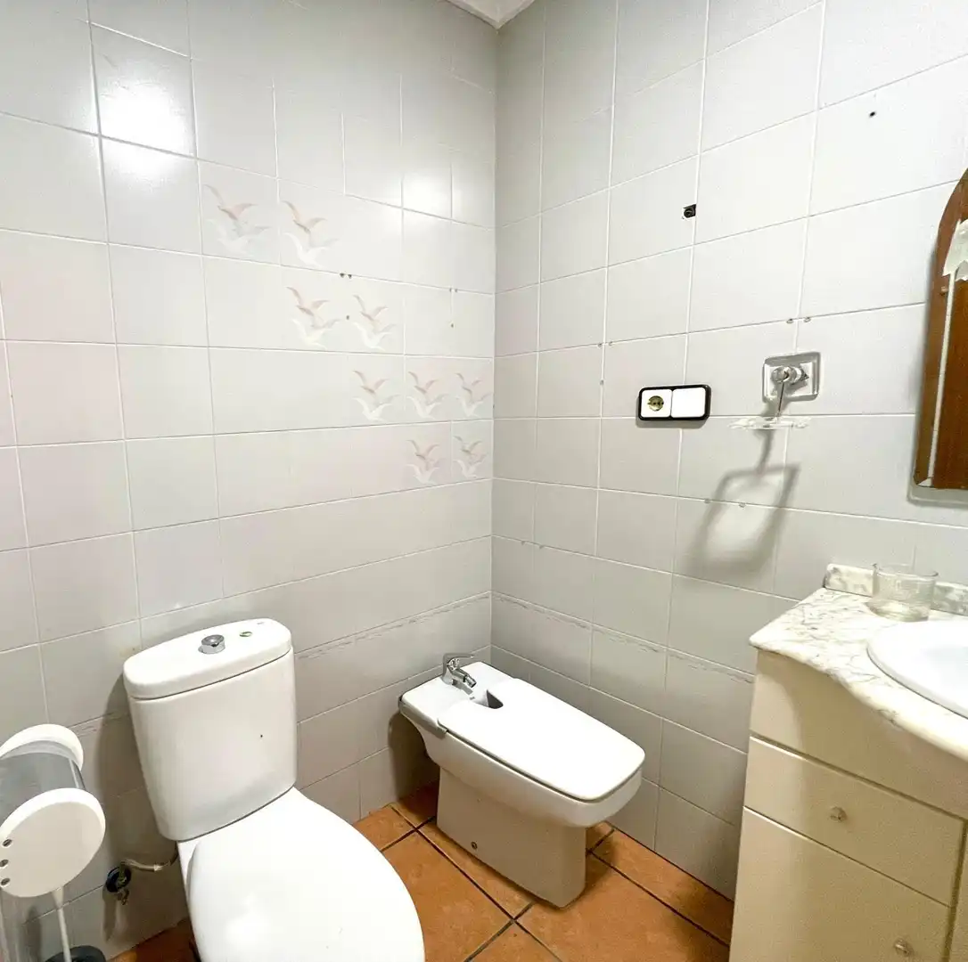 Baño de Planta baja en venta en Elche / Elx con Balcón y Alarma