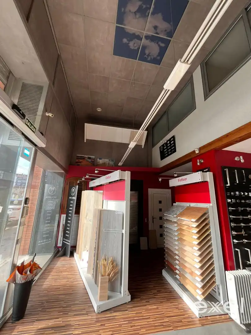 Geschaftsraum zur Miete in Cornellà de Llobregat mit Klimaanlage